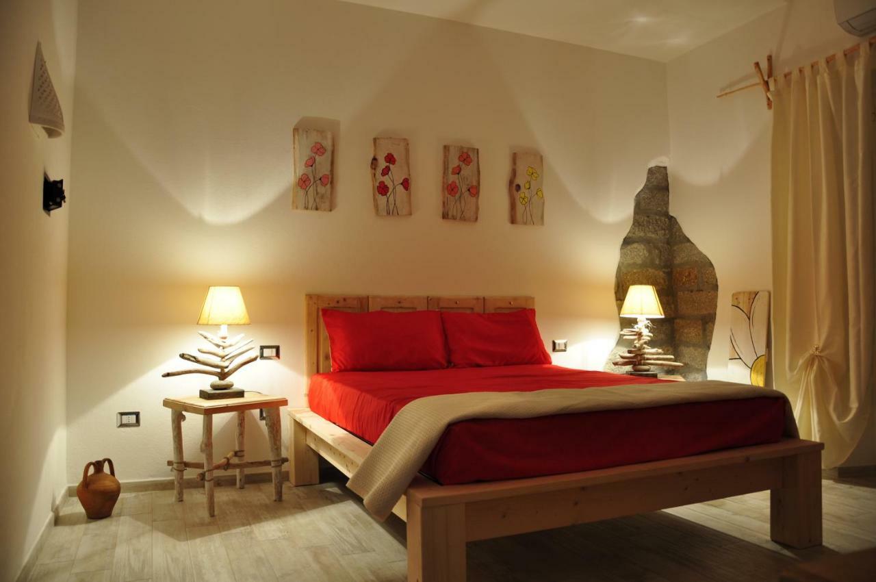 B&B Les Chambres Rooms & Suite Santa Teresa Gallura Zewnętrze zdjęcie